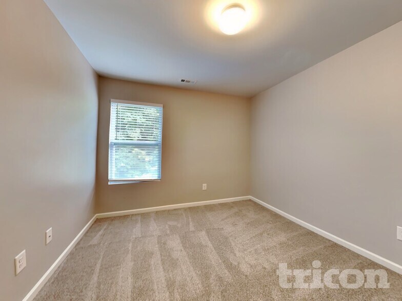 Building Photo - 2079 Aragon Lane