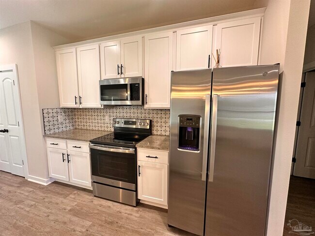 Building Photo - 726 Giese Ln