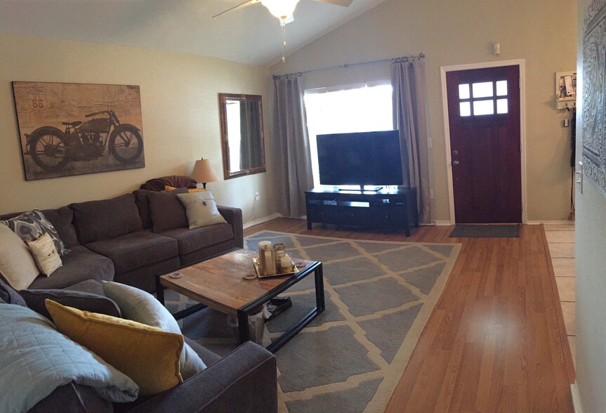 living room - 779 West Lyman Avenue