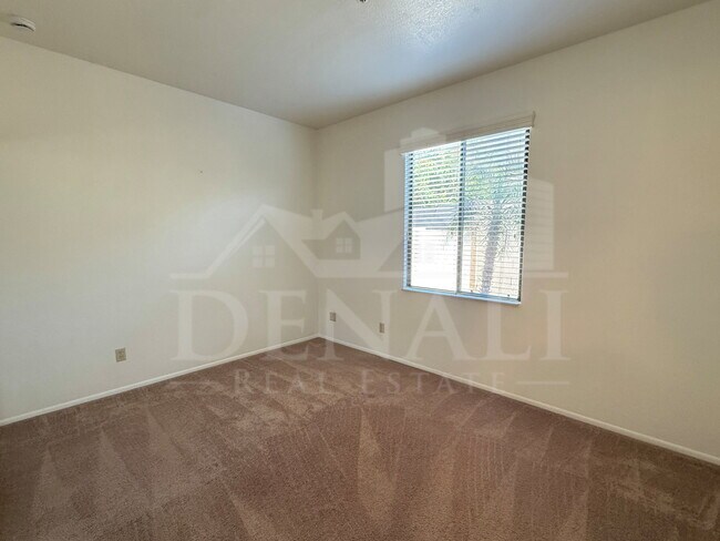 Building Photo - 11766 E Becker Ln