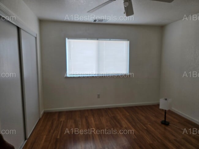 Building Photo - 3832 Sierra St