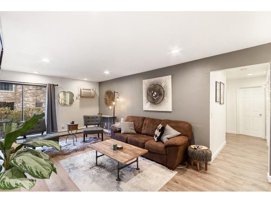 Building Photo - 4624 Cedar Lake Road S #2