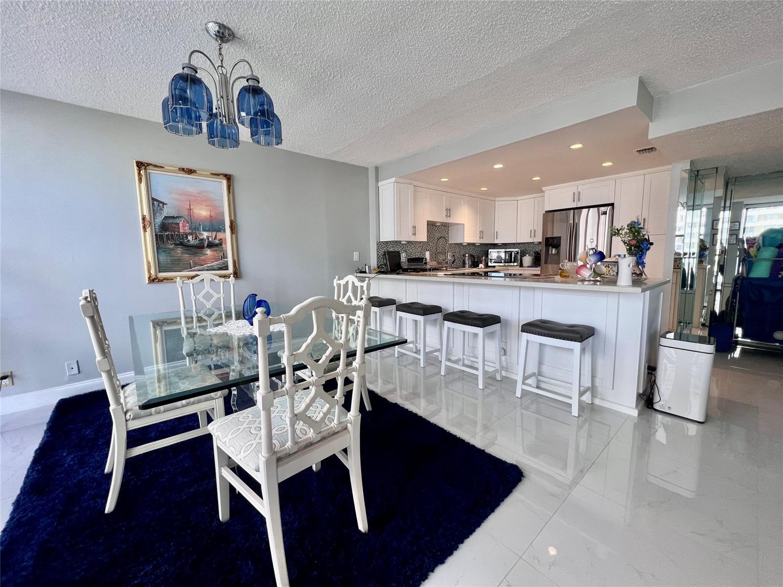 Building Photo - 2049 S Ocean Dr