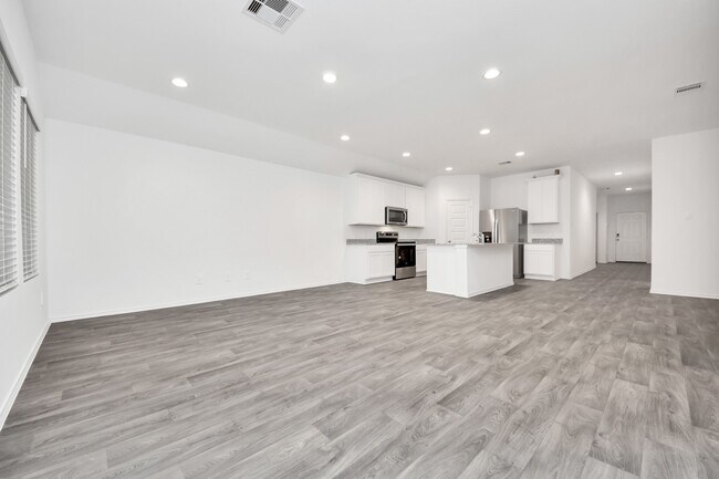 Building Photo - 2227 Laurel Bloom Ln