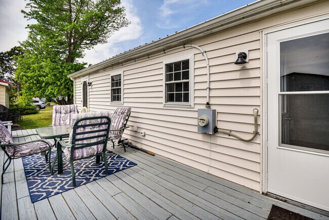 Building Photo - 31345 Sunset Dr