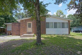 Building Photo - 732 Woodmere Dr