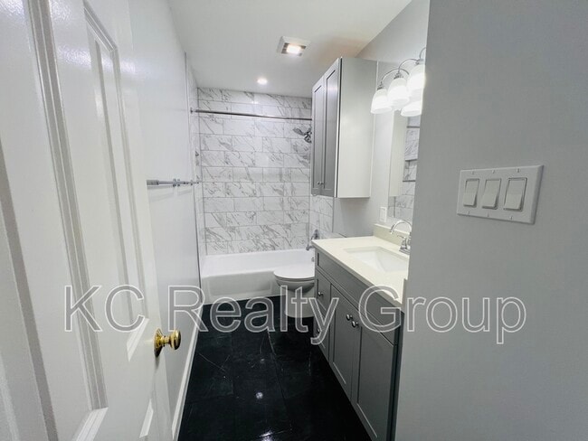 Building Photo - 404 N Armistead St
