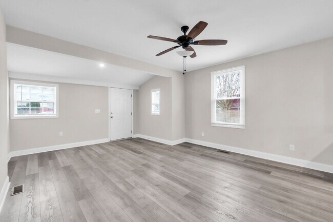 Building Photo - Updated 2 Bedroom / 1 Bath Home in Spartanburg $1,205/mo rent