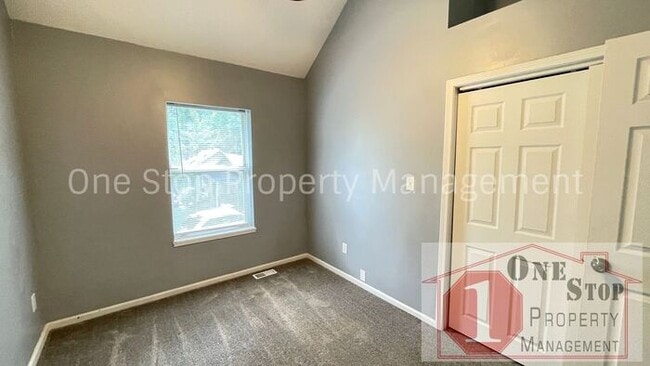 Building Photo - Beautiful 3 Bedroom 2 Bathroom Home in Kan...
