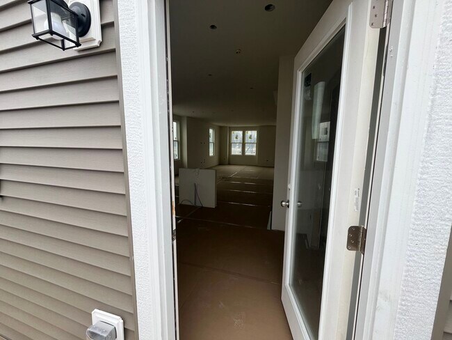 Building Photo - 2635 Lohan Way