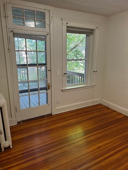 Building Photo - 165 Winthrop Rd