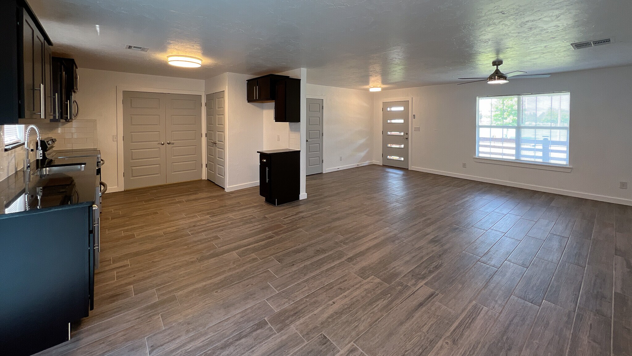 Building Photo - 601 W Caddo St