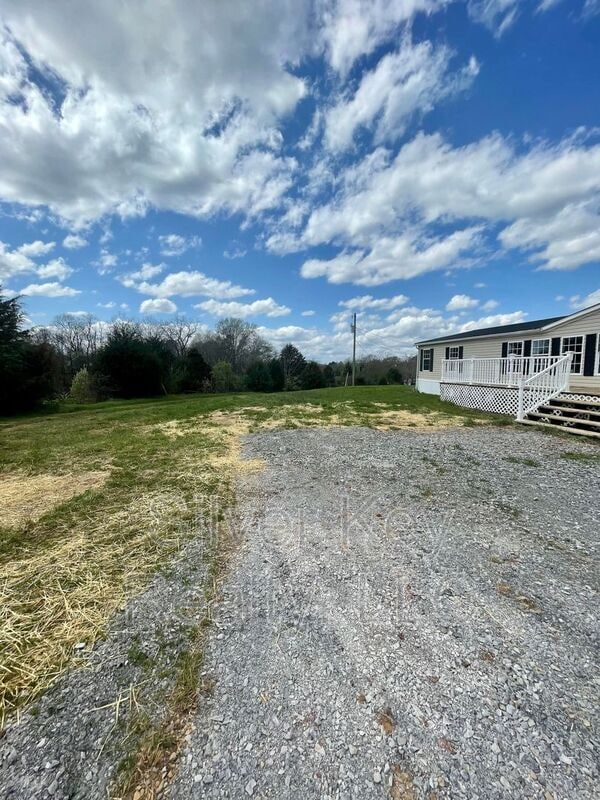 Building Photo - 137 H St