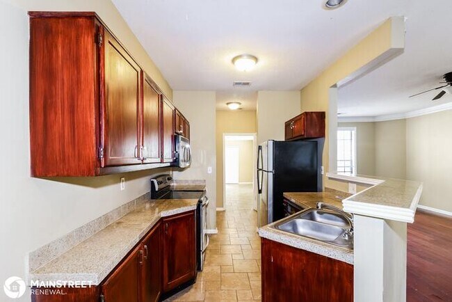 Building Photo - 1160 Hunters Lake Dr, Cordova, TN 38018