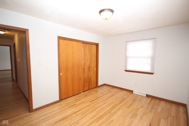 Building Photo - 806 Thorndale St