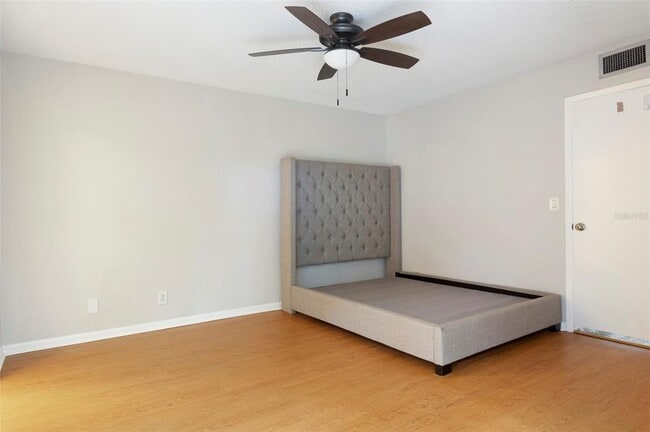 Building Photo - 2606 6th Ct