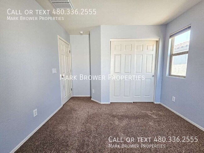 Building Photo - 8964 W Northview Ave