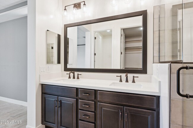 Building Photo - 5554 S Archer