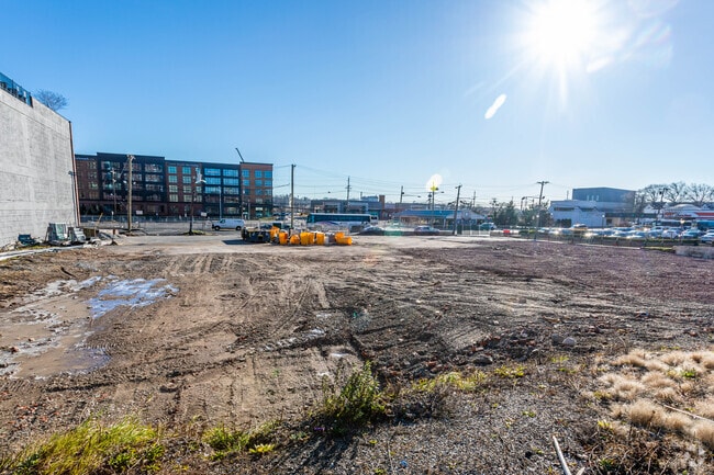 Building Photo - The Sapphire