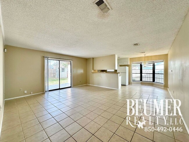 Building Photo - Charming 3 bedroom 2 bath Home for Rent