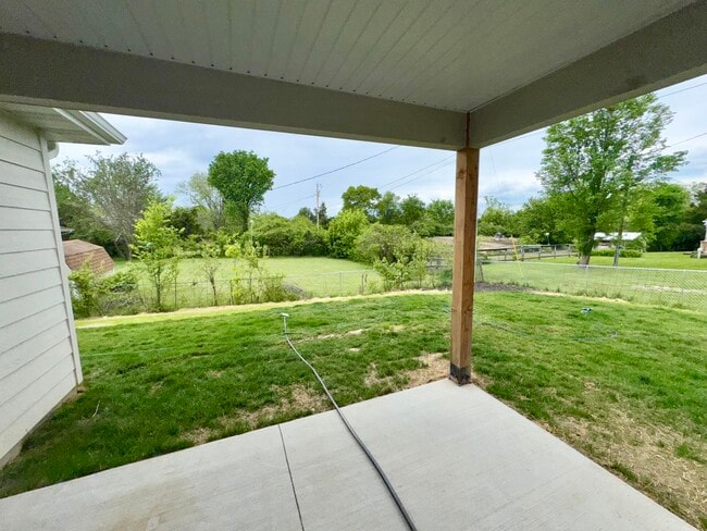 Building Photo - 2365 S Bearfield Rd