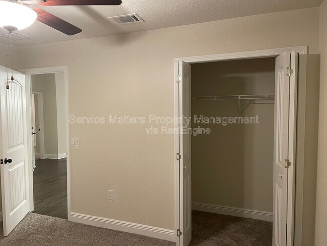 Building Photo - 5157 Peach Dr