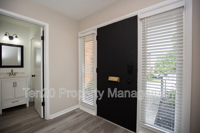 Building Photo - 2525 Norris Rd