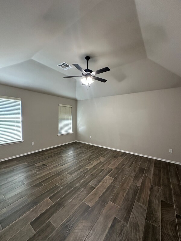 Building Photo - 705 Bobcat Trl