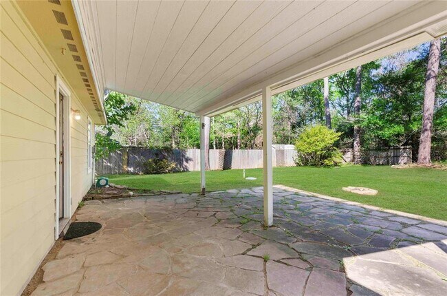 Building Photo - 10595 Royal Terrell Dr