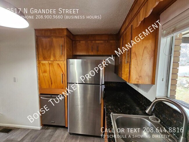 Building Photo - 2517 N Grandee St