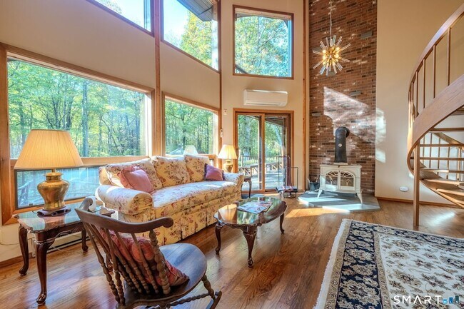 Building Photo - 278 Woodchuck Ln