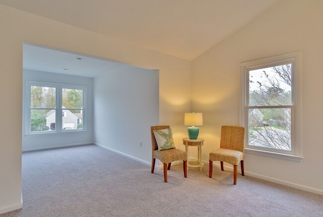 Building Photo - 3-Bedroom Home in Hillcrest Farms on Corne...