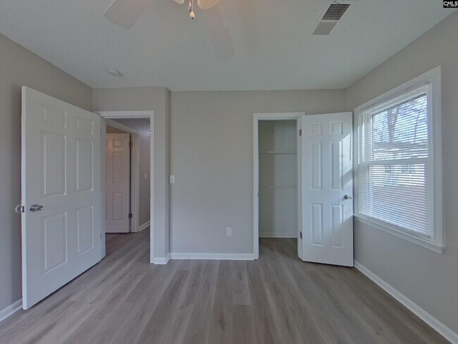 Building Photo - 308 Kenton Dr