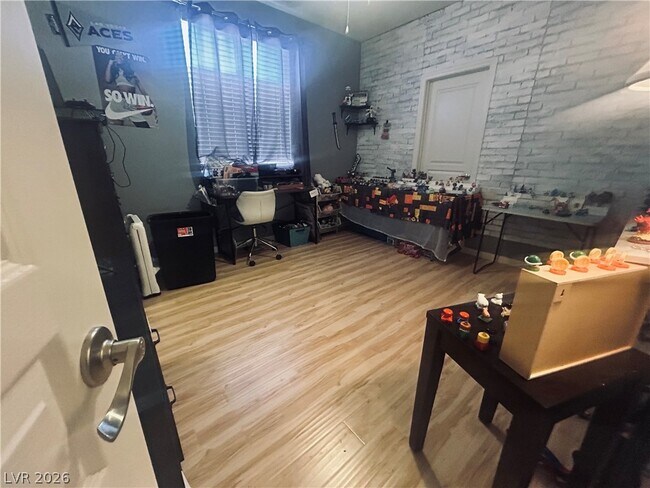 Building Photo - 2076 Santina Ave