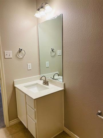 Building Photo - 7120 Wind Row Dr