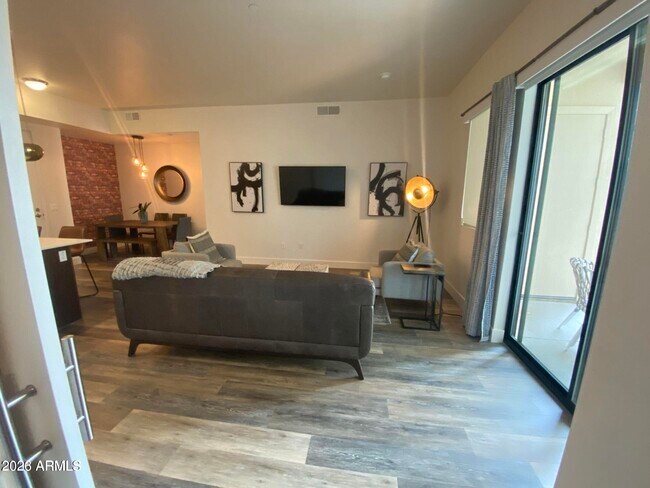 Building Photo - 7300 E Earll Dr