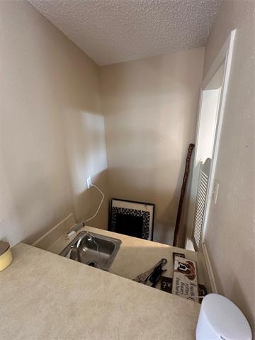 Building Photo - 412 Dillard Ln