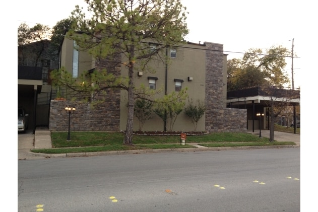 Building Photo - Park Hill Luxury Townhomes