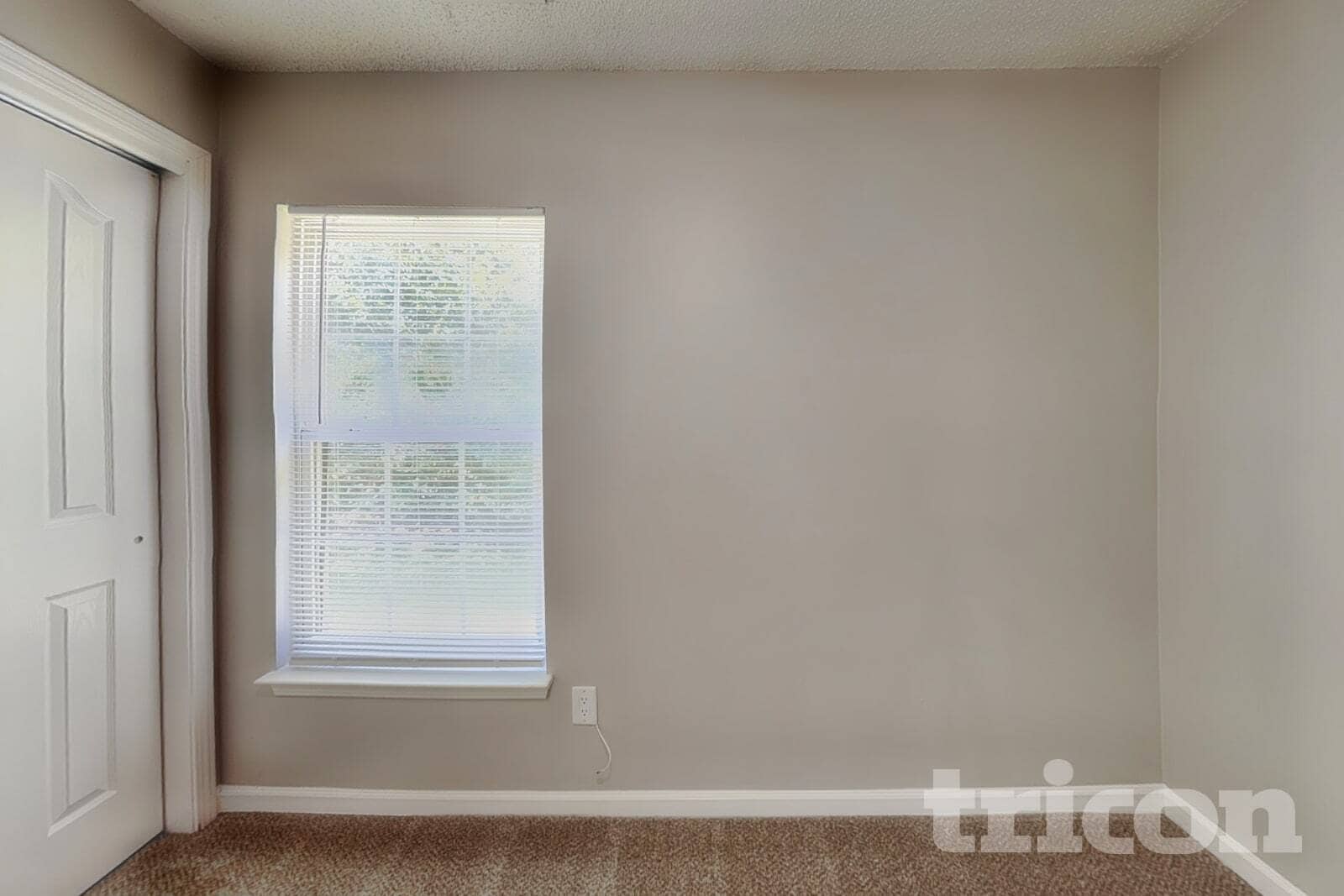 Building Photo - 4009 Far West Dr