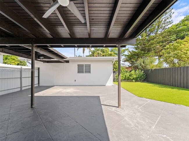 Building Photo - 3031 SW 64th Ave