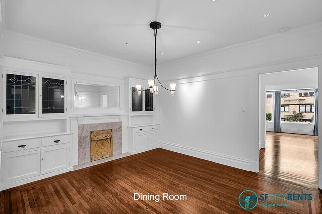 Building Photo - Sun-filled Presidio Heights Residence w/ Private Deck, Hot Tub & Garage Parking