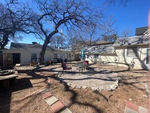 Building Photo - 8th