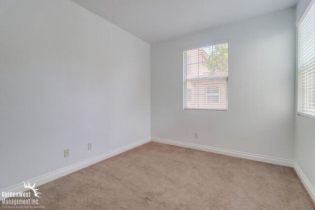 Building Photo - Charming 2Bdm 2Ba Tri-Level Condo in Otay ...