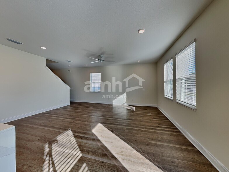 Building Photo - 2531 Feather Crst Dr