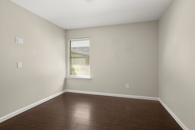 Building Photo - 18454 Sunrise Pines Dr