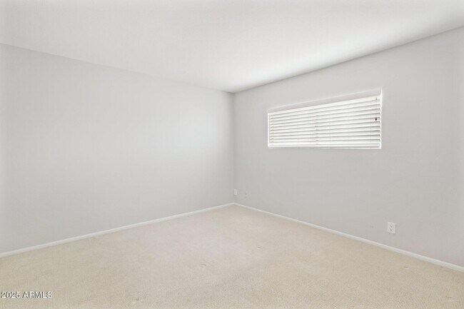 Building Photo - 5601 N 79th St