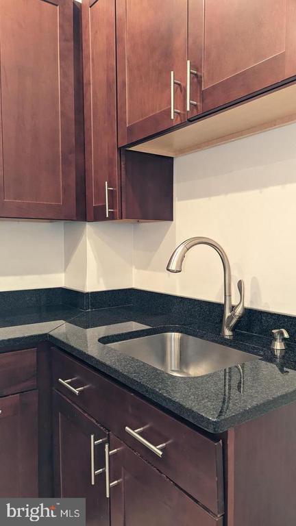 Building Photo - 124 W Hamburg St