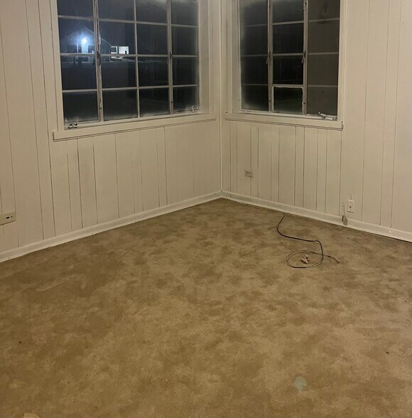 Building Photo - 3917 Bloomfield Dr