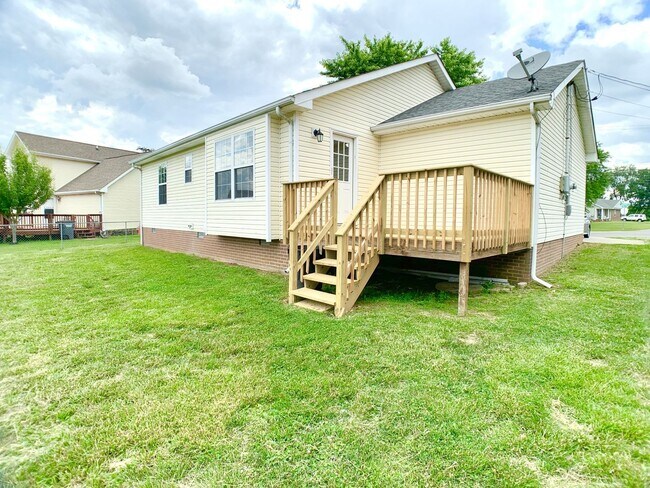 Building Photo - 1125 Lamont Ct