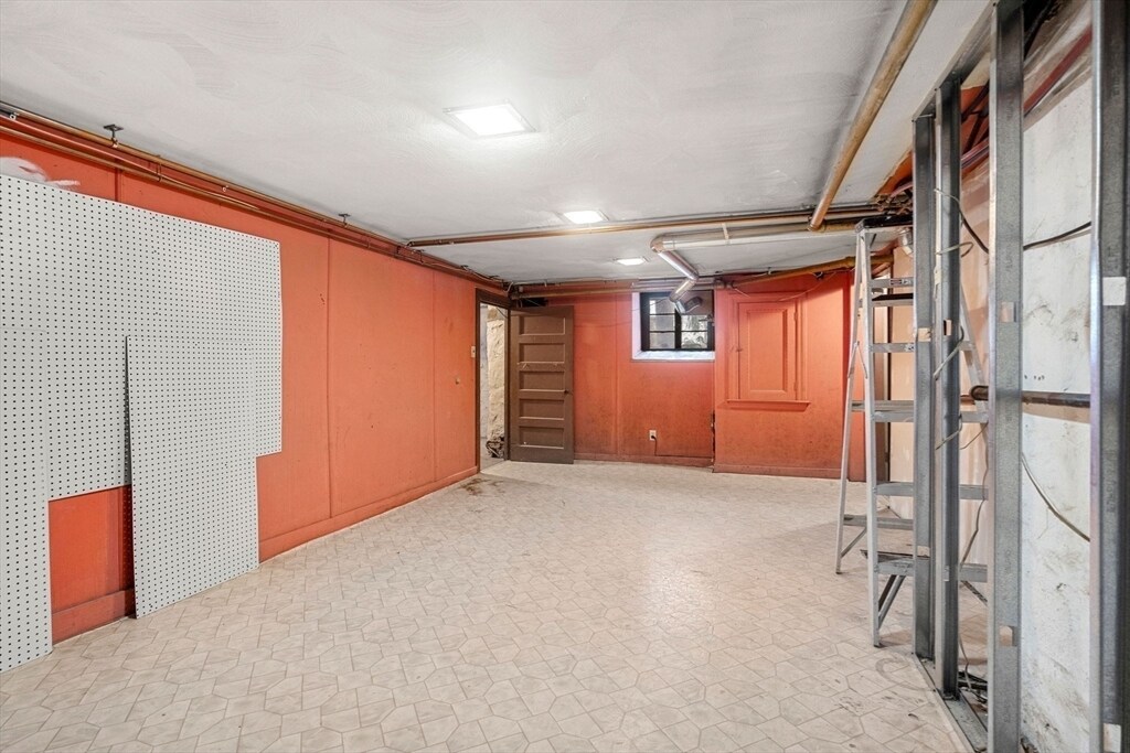 Building Photo - 233 Bonad Rd